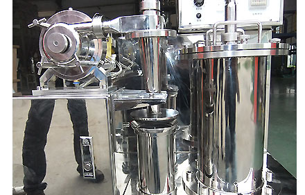 利用氣流粉碎機粉碎工業(yè)鹽的原理是什么？