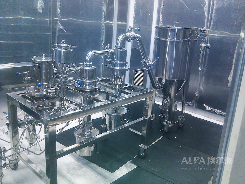 實(shí)驗(yàn)室三合一<a href=http://www.shisanlangdawutai.cn/chanpin/27.html target=_blank class=infotextkey>氣流粉碎機(jī)</a>