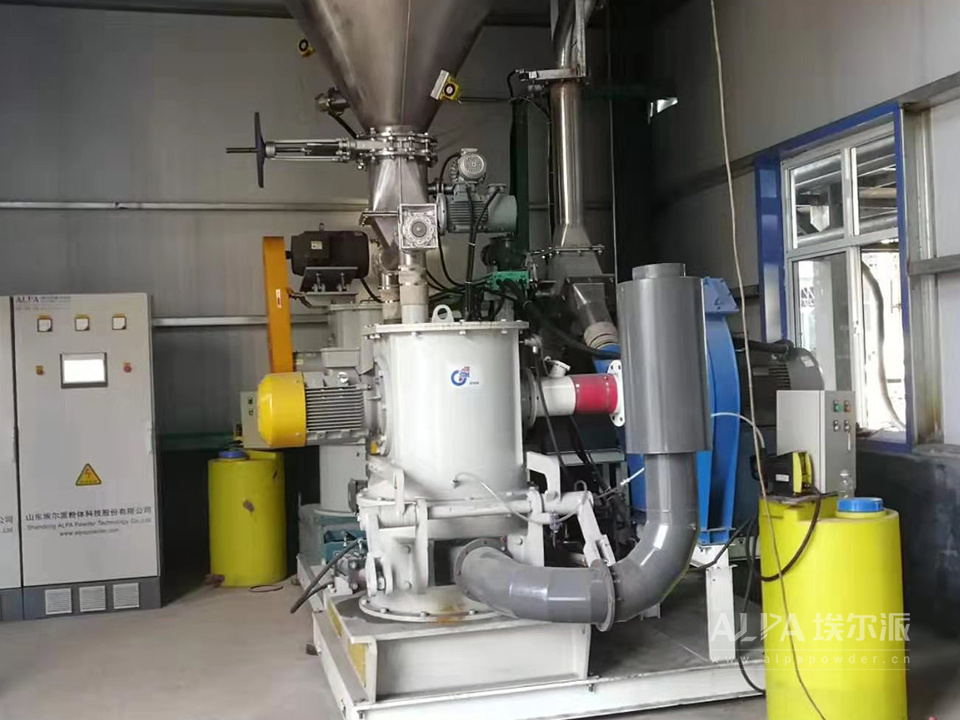 TSM<a href=http://www.shisanlangdawutai.cn/chanpin/144.html target=_blank class=infotextkey><a href=http://www.shisanlangdawutai.cn/chanpin/145.html target=_blank class=infotextkey>小蘇打</a></a>粉碎機(jī)設(shè)備實(shí)例圖